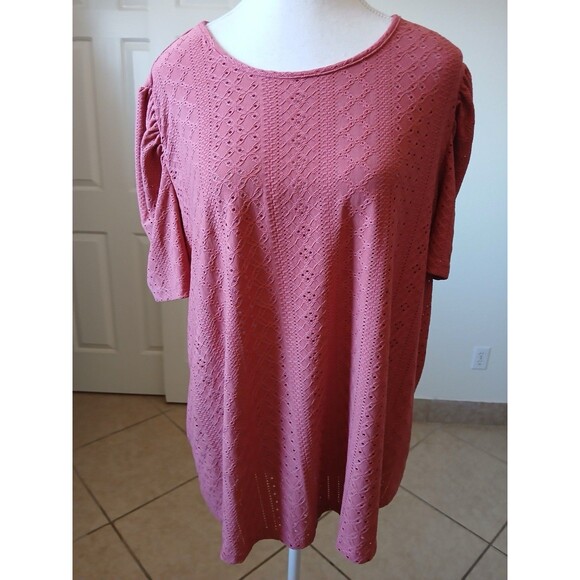 SHEIN Curve Women's  Size 3XL Eyelet Blouse Pink Round Neck Short Petal Sleeve - Picture 1 of 14